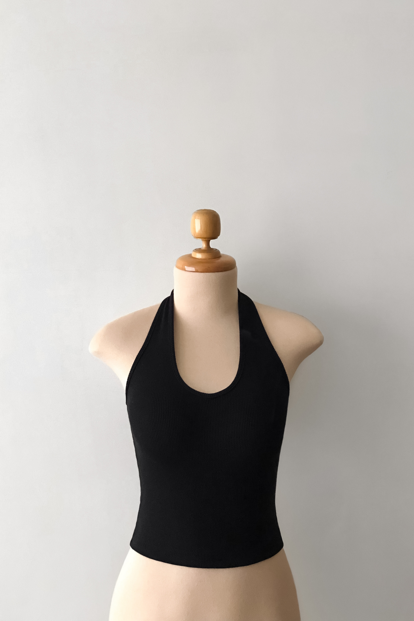 ALBA HALTER TOP NEGRO