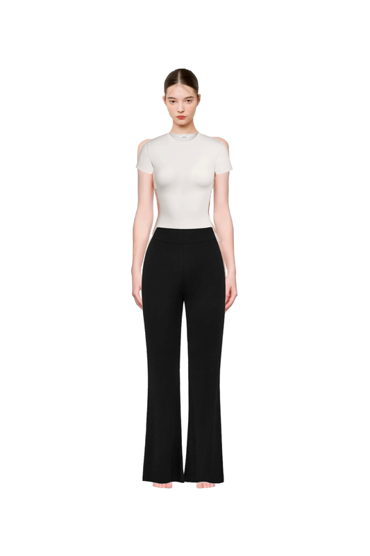 SLIM SHORTSLEVEE + KENDALL TROUSERS