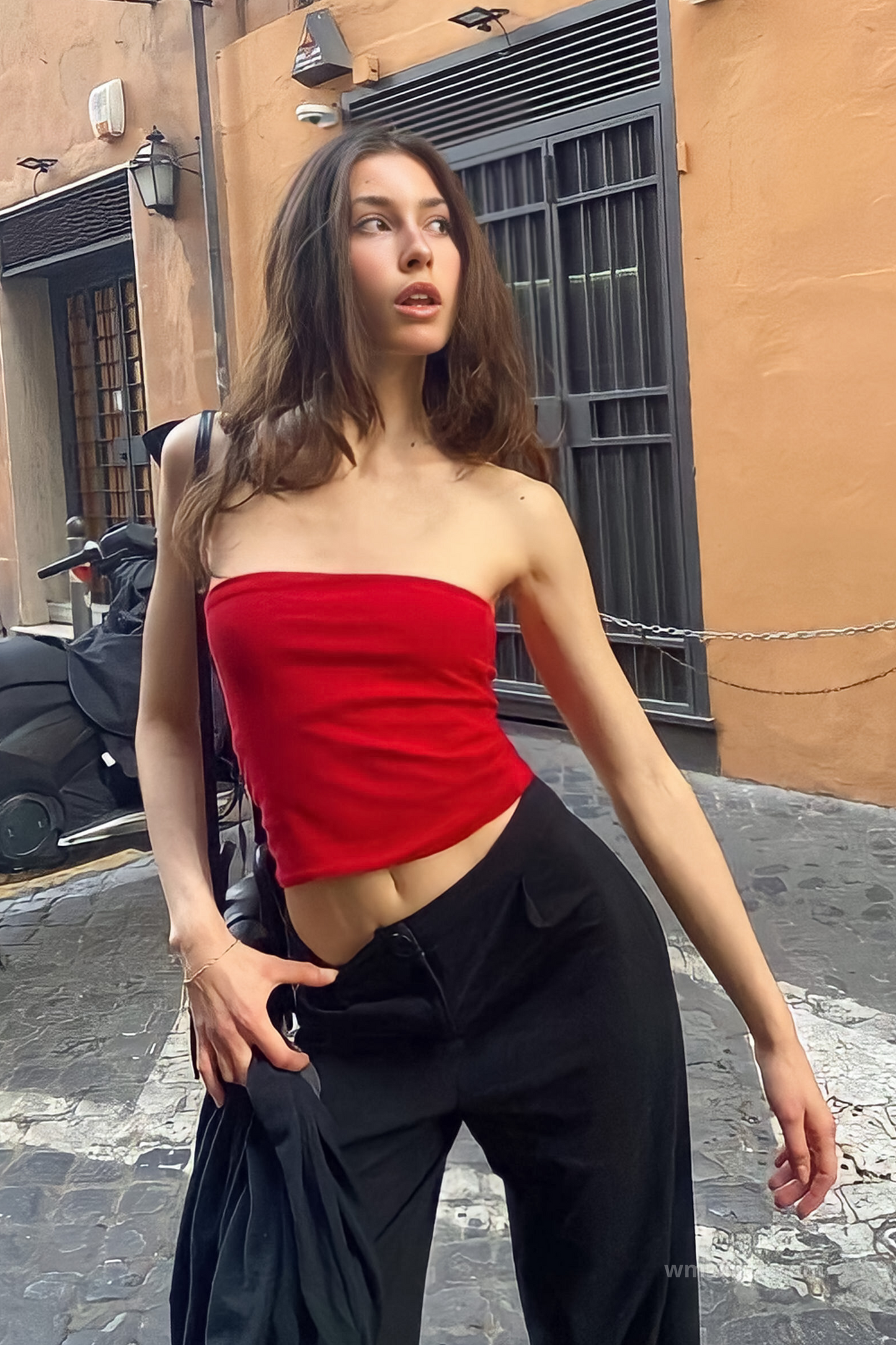 LILY TUBE TOP LIPSTICK-RED