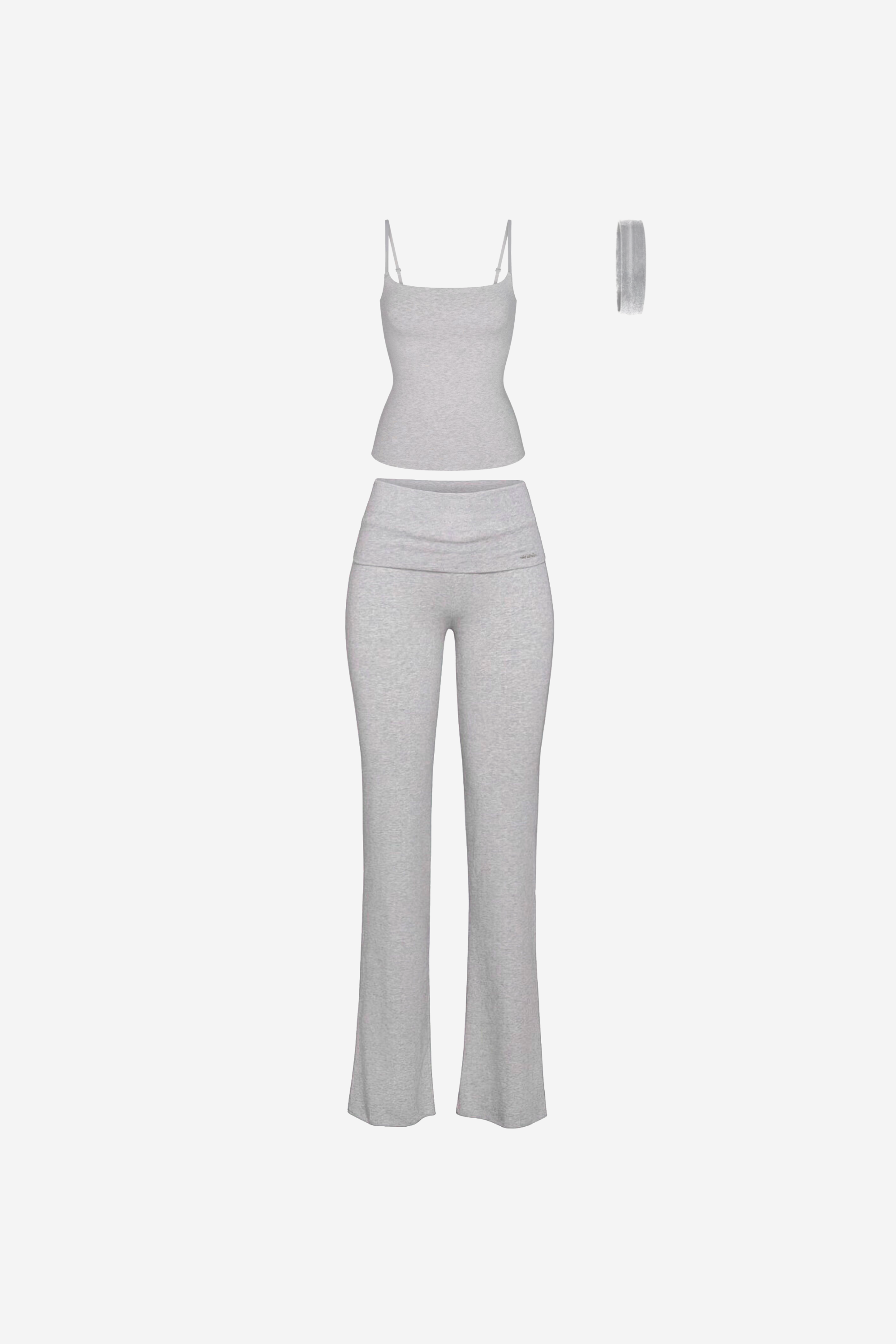 ESSENTIAL SET GREY